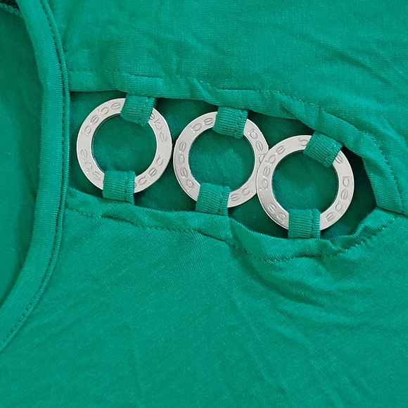 bebe Green💚 Top With Triple3️⃣ Silver🤍 Rings Detail - NWT - Picture 10 of 16